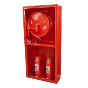 GABINETE CON CARRETE Y EXTINTORES